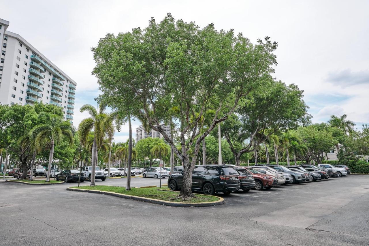 Miami Beach Collins Ave Apartments Free Parking Sunny Isles Beach Exterior photo