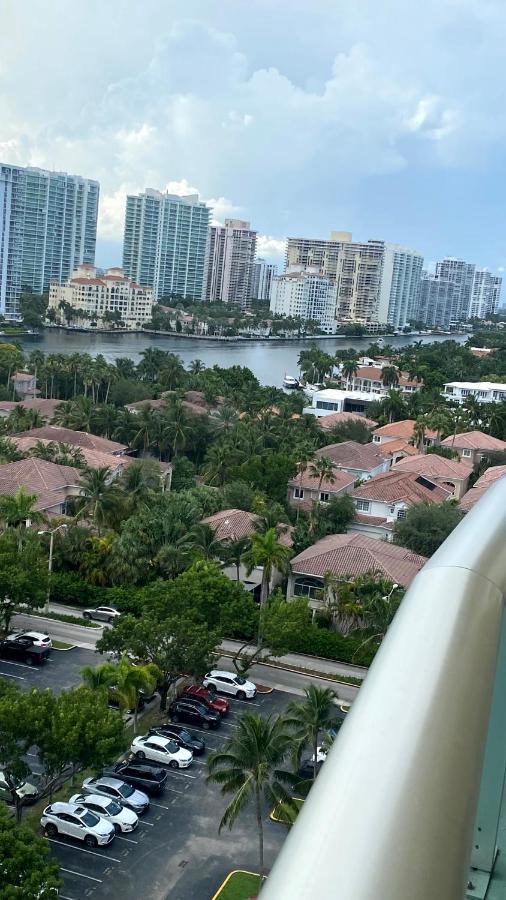 Miami Beach Collins Ave Apartments Free Parking Sunny Isles Beach Exterior photo