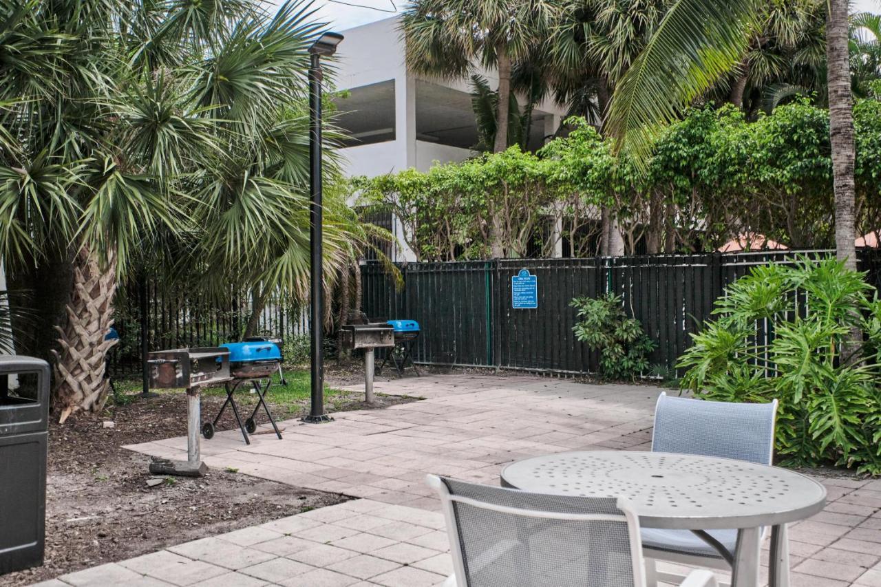 Miami Beach Collins Ave Apartments Free Parking Sunny Isles Beach Exterior photo