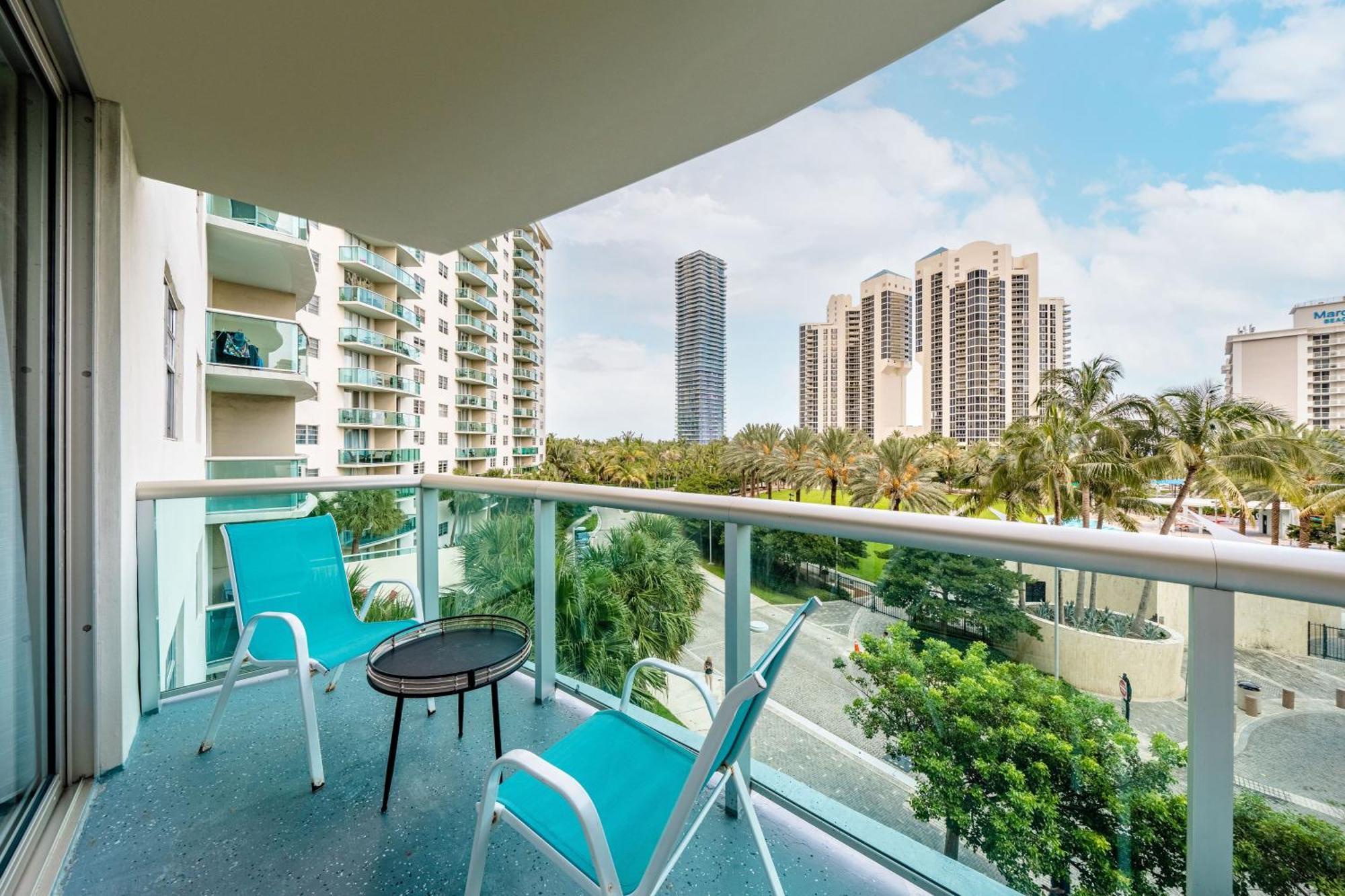 Miami Beach Collins Ave Apartments Free Parking Sunny Isles Beach Exterior photo